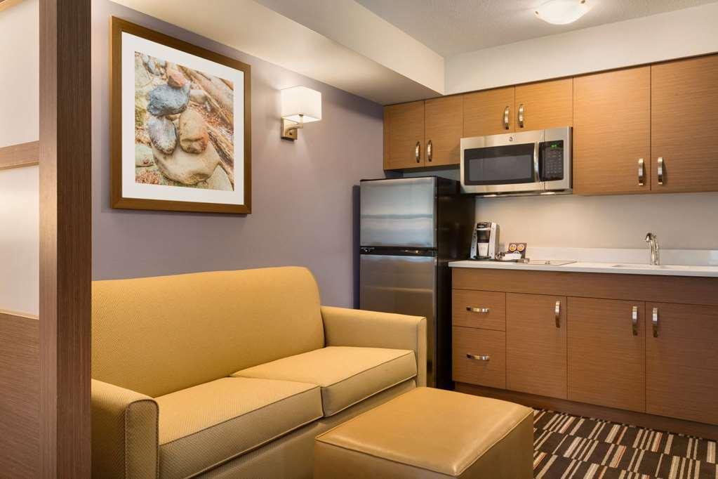 Microtel Inn & Suites By Wyndham Oyster Bay 레이디스미스 객실 사진