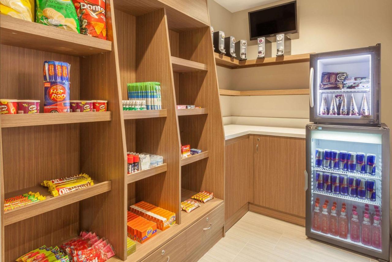 Microtel Inn & Suites By Wyndham Oyster Bay 레이디스미스 외부 사진
