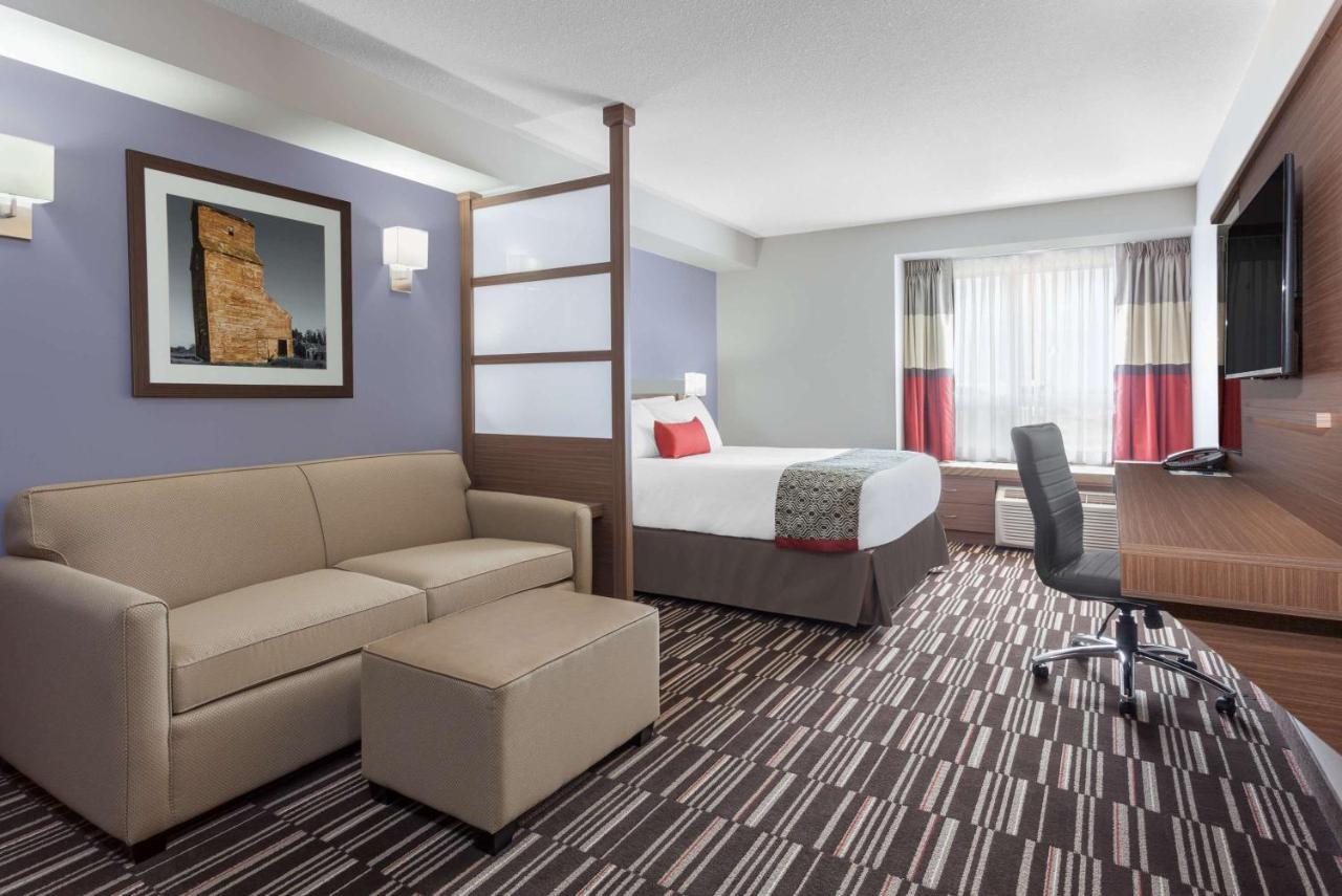 Microtel Inn & Suites By Wyndham Oyster Bay 레이디스미스 객실 사진